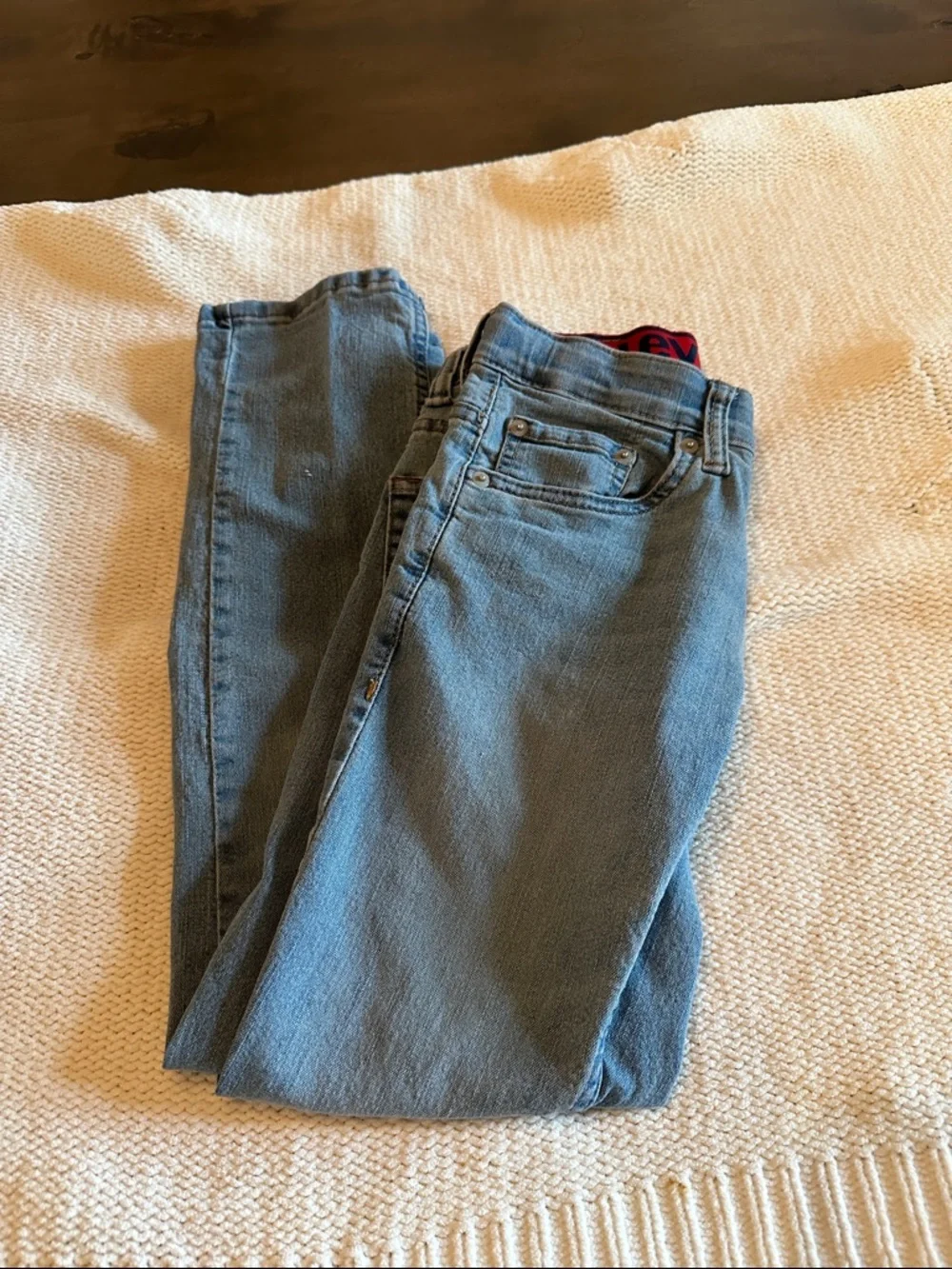 Boys’ Levi’s 511 Slim Fit Jeans in a Light Wash Size 10